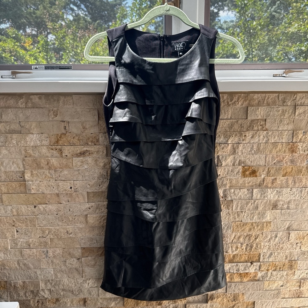 Black Sleeveless Dress